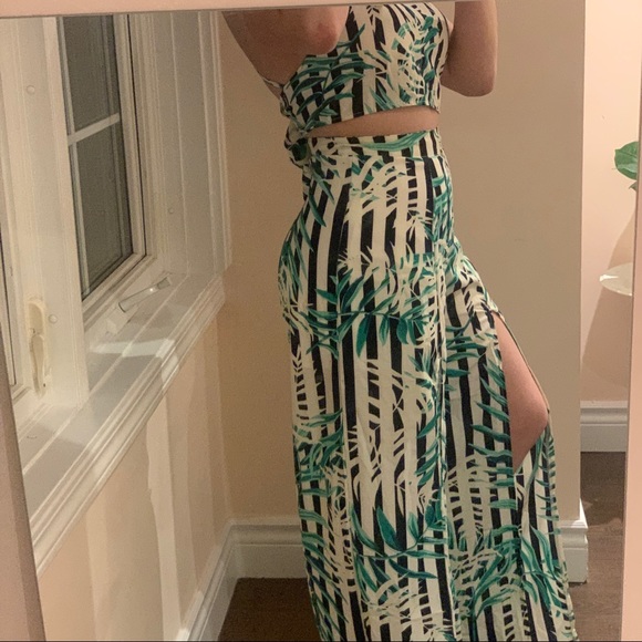 Halter Tropical Top and Pants Set - Picture 7 of 7